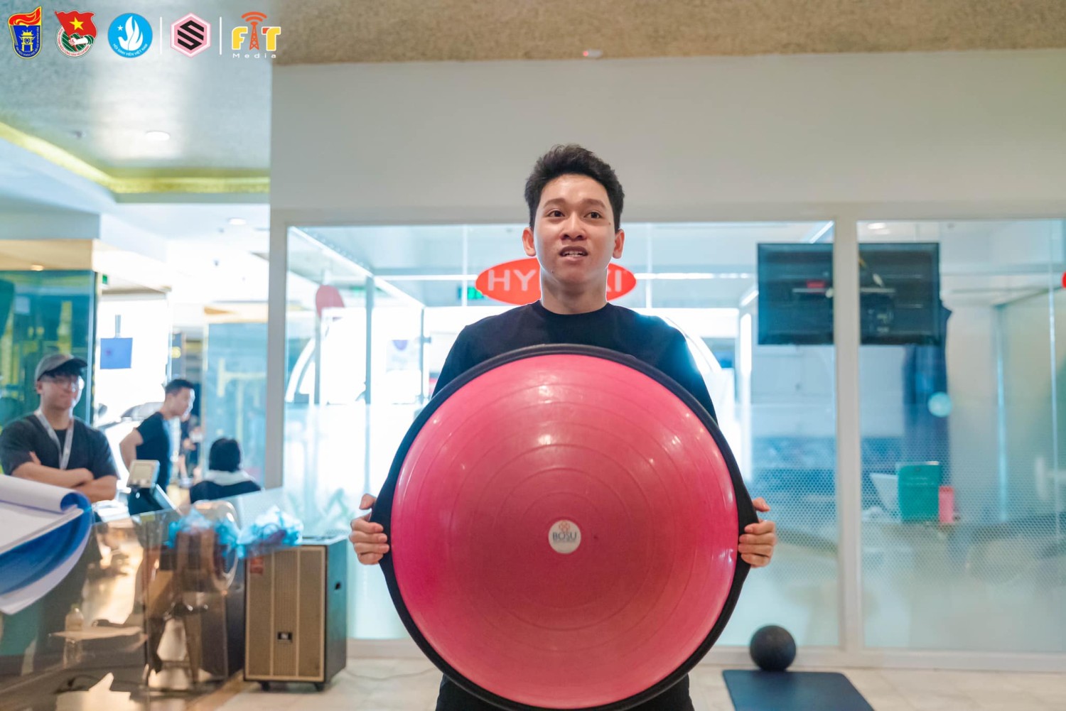 409914081 949864339887795 7594207229874950809 n